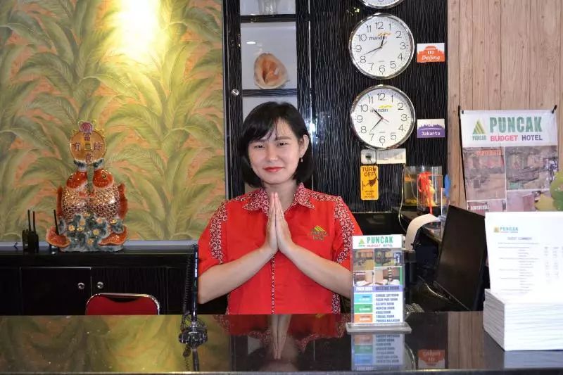 ホテル Puncak Budget