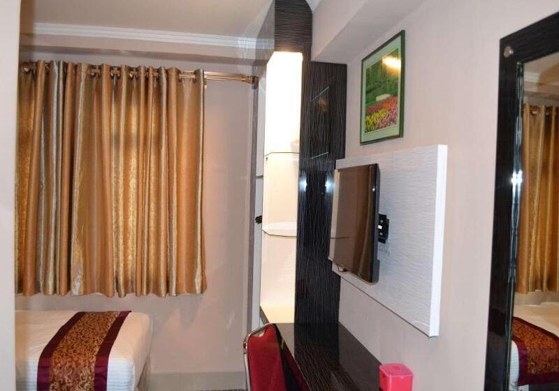 Отель Puncak Budget