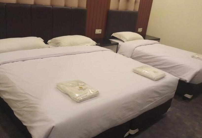 Отель Puncak Budget