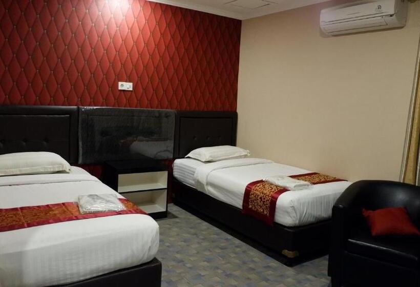 Отель Puncak Budget