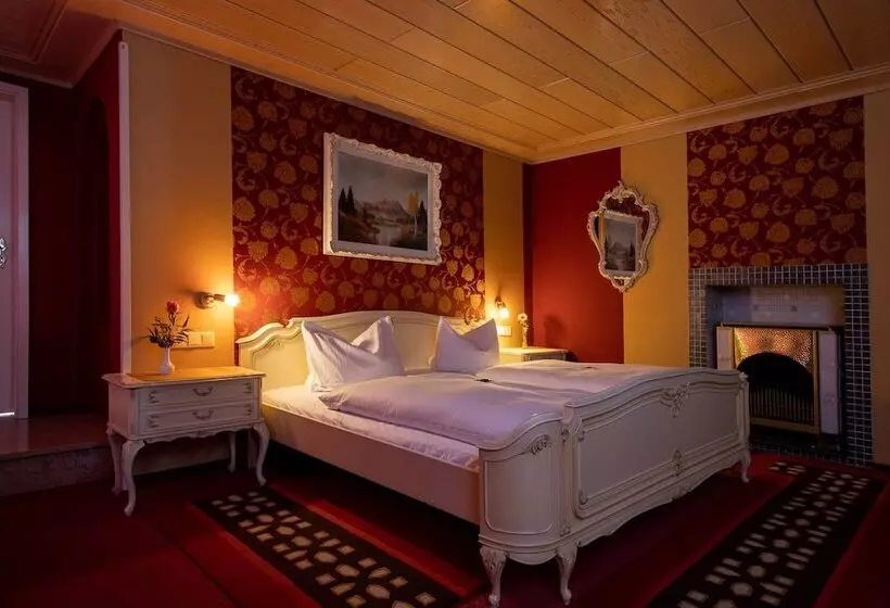 Hotelli Restaurant Straussen
