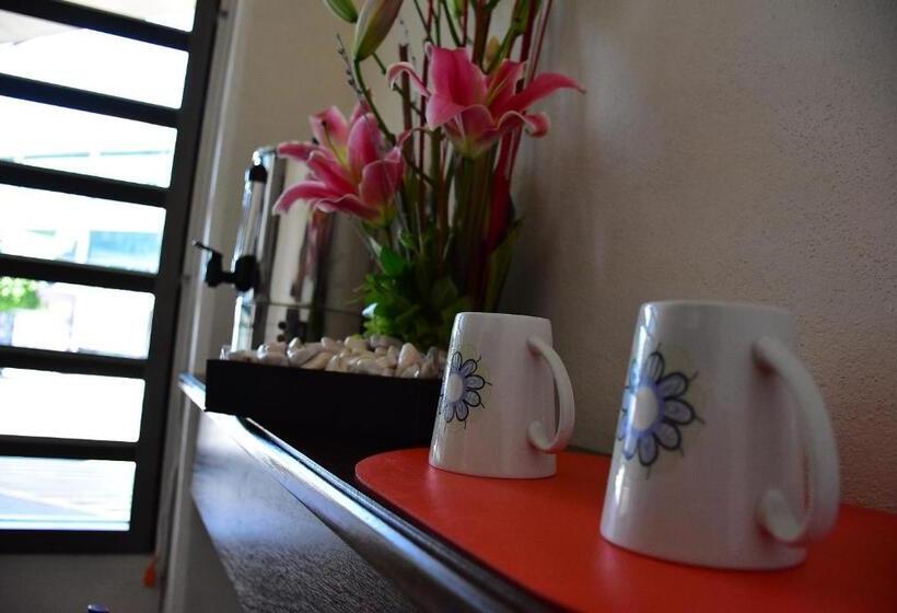 ホテル Suite Azomali