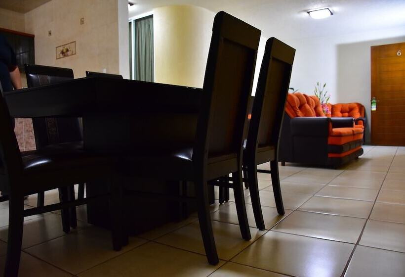 ホテル Suite Azomali