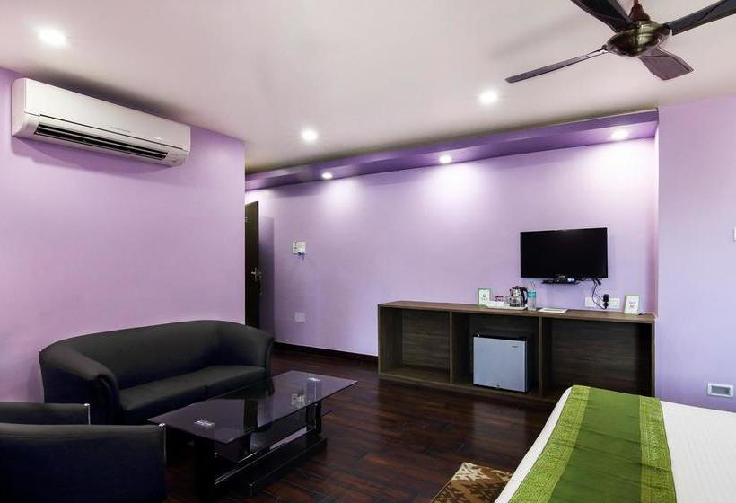 בית מלון כפרי Treebo Crystal Studio