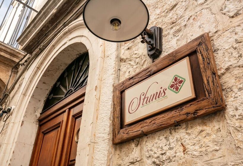 Nocleg ze śniadaniem Palazzo Stunis  Dimora Di Charme