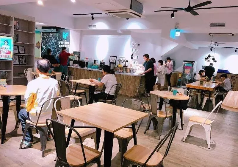 Flyinn Hostel