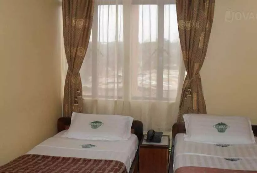هتل Batian Grand