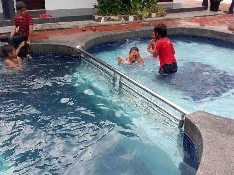هتل Langkawi Anjung Villa