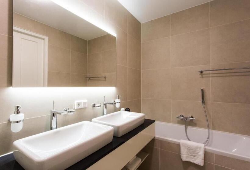 בית מלון כפרי Mezger Lodges