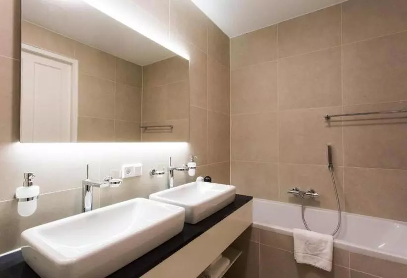 هتل Mezger Lodges