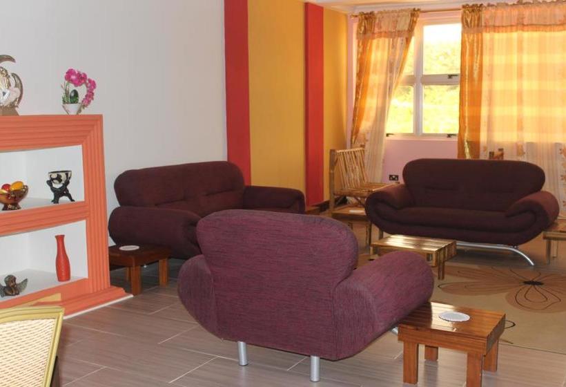 호텔 Oguaa Apartments & Lodging