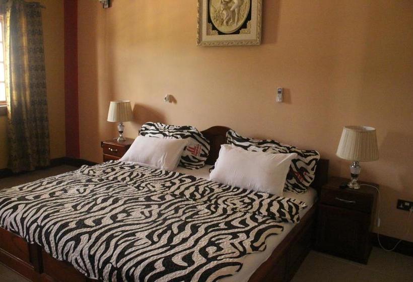 호텔 Oguaa Apartments & Lodging