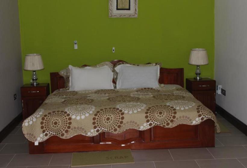 호텔 Oguaa Apartments & Lodging