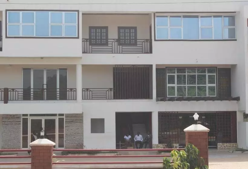 ホテル Oguaa Apartments & Lodging
