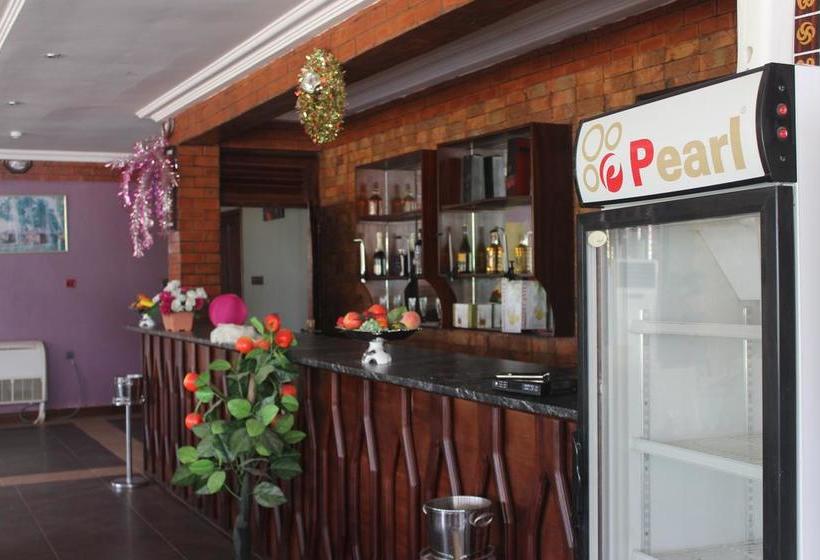 호텔 Oguaa Apartments & Lodging