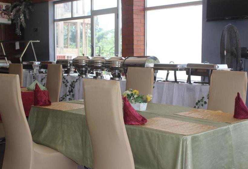 호텔 Oguaa Apartments & Lodging