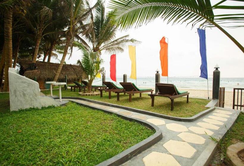 Hotel Tharanga Surfing Villa