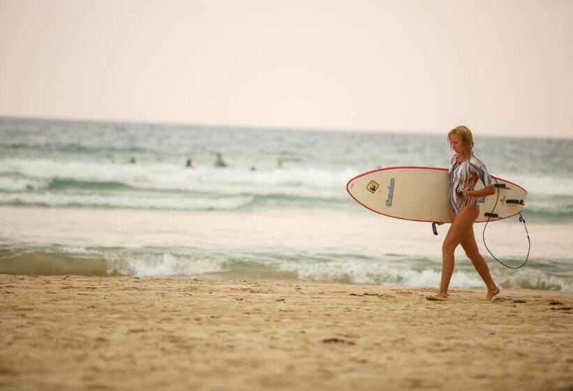 Hotel Tharanga Surfing Villa