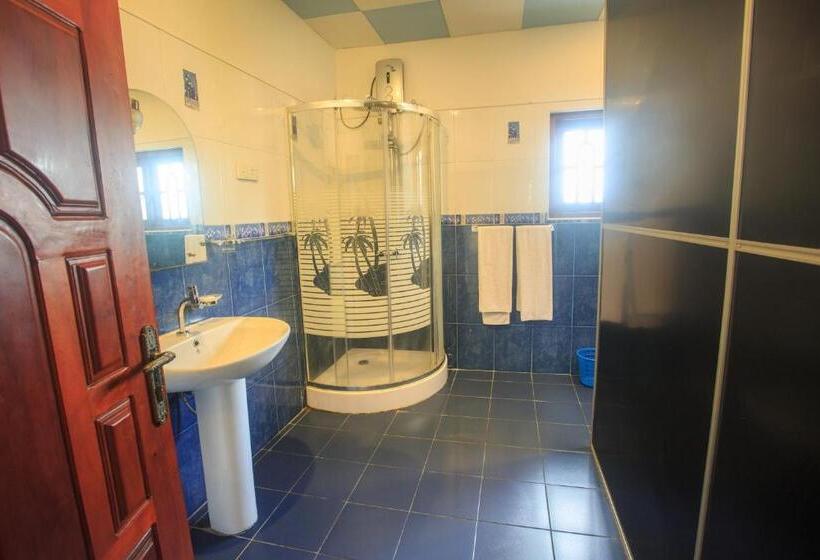 Hotel Tharanga Surfing Villa