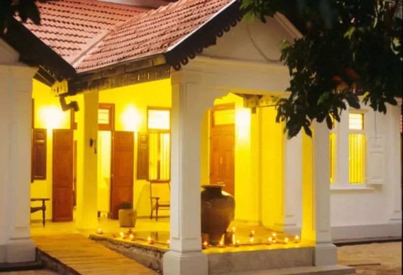 ホテル The Pineapple Villa