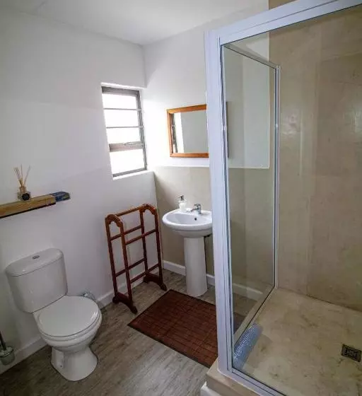 تختخواب و صبحانه Roosmarijn Guest House