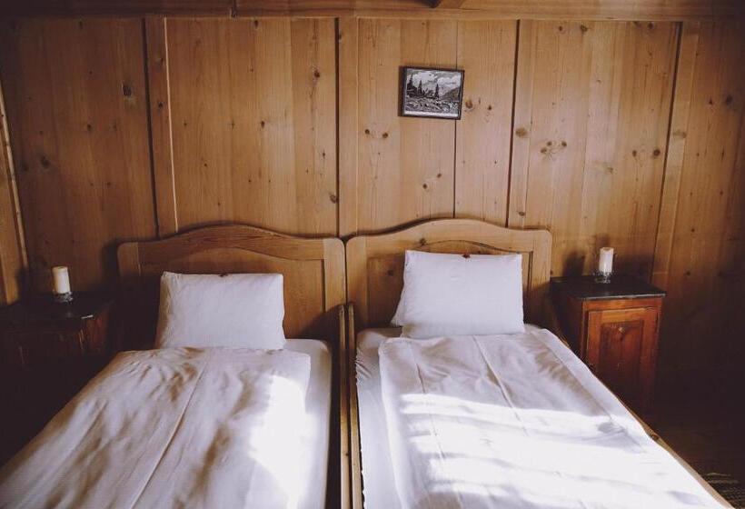 בית מלון כפרי Berghaus Sulzfluh