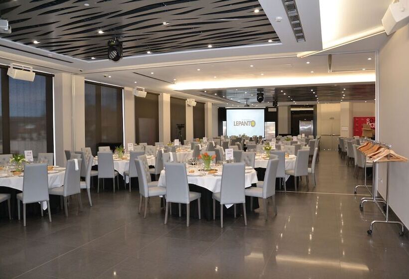 فندق & Spa Ciudad De Binéfar