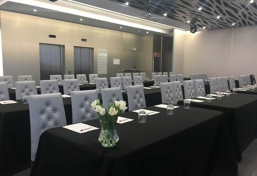 فندق & Spa Ciudad De Binéfar