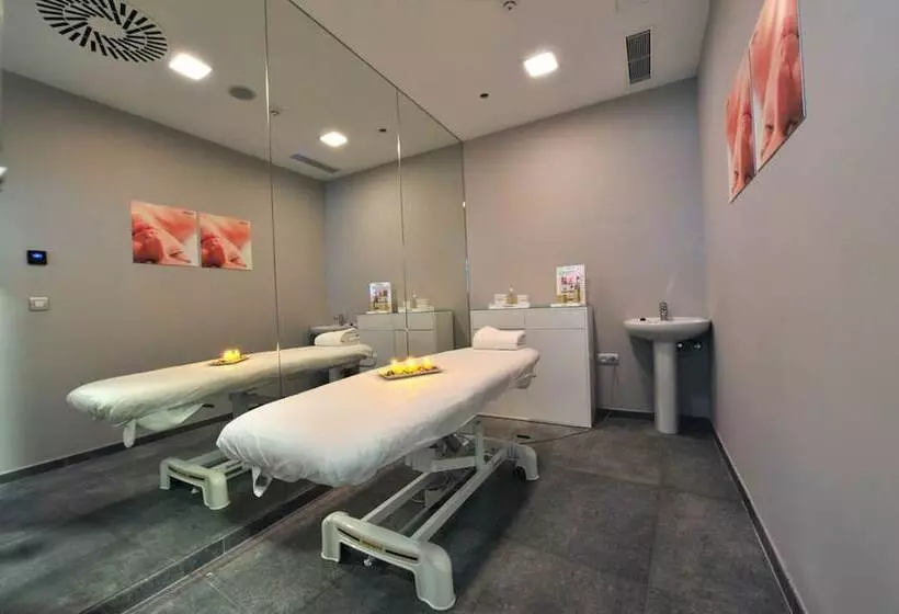 Hotelli & Spa Ciudad De Binéfar