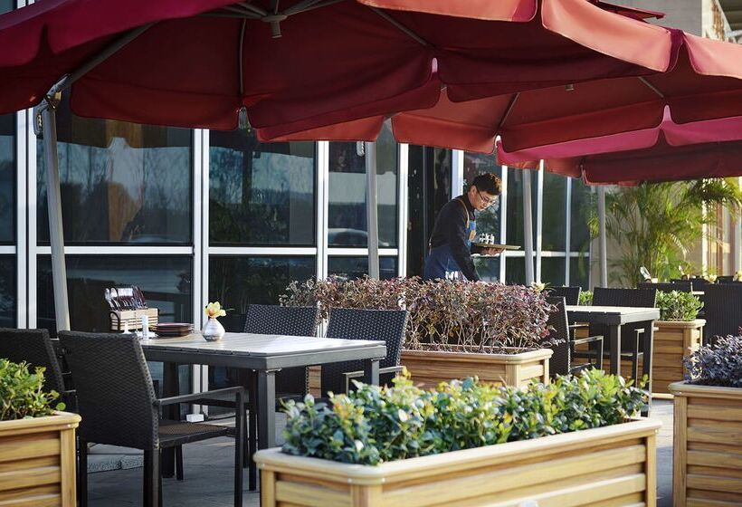 فندق Shangri La Yiwu   Close To Yiwu International Trade Market