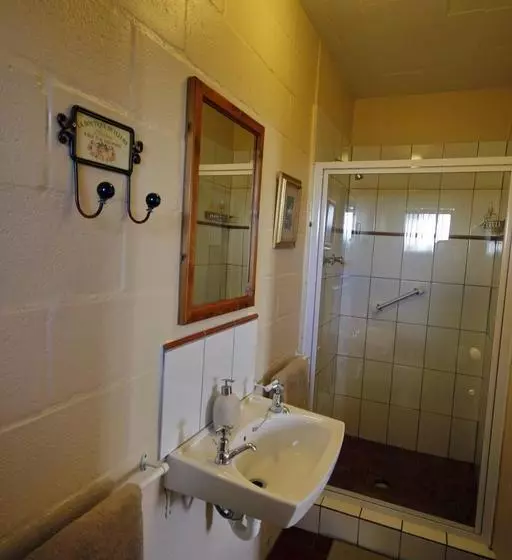 تختخواب و صبحانه Roosmarijn Guest House