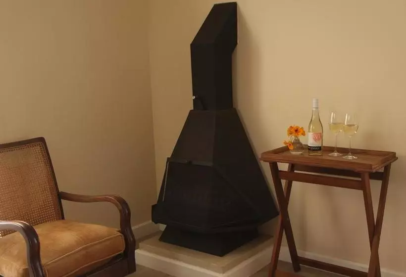 تختخواب و صبحانه Roosmarijn Guest House