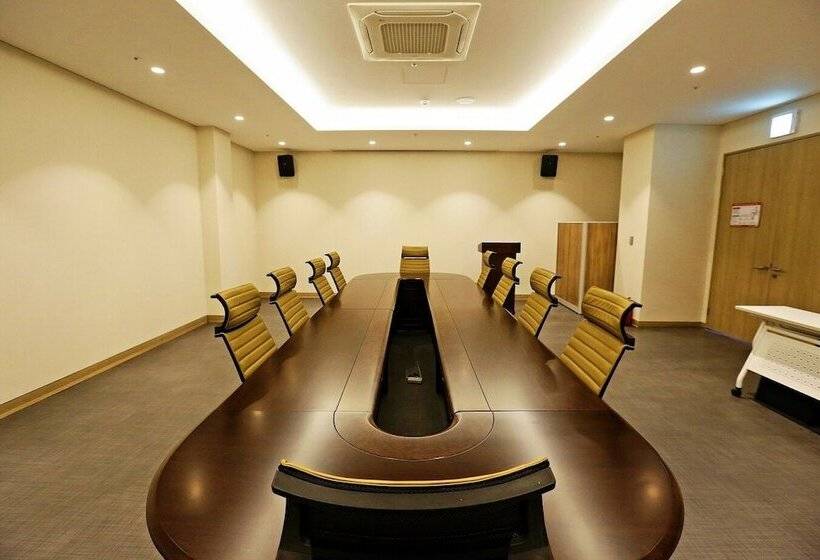 Resort Dukgu Oncheon Condo