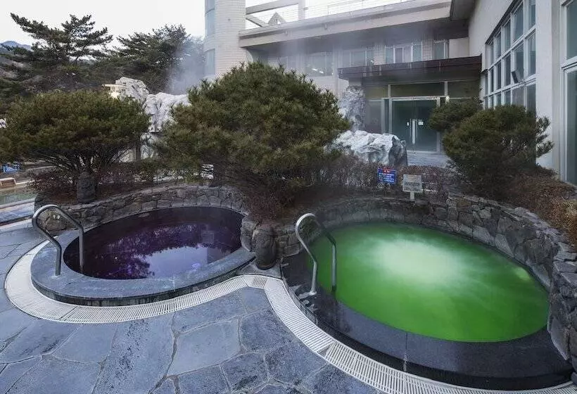 Lomakeskus Dukgu Oncheon Condo