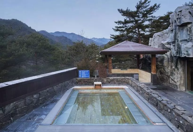 Lomakeskus Dukgu Oncheon Condo