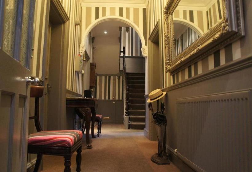 住宿加早餐  Burlington House