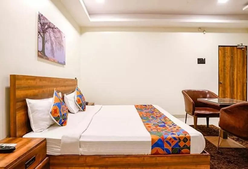 Fabhotel Leo Pride