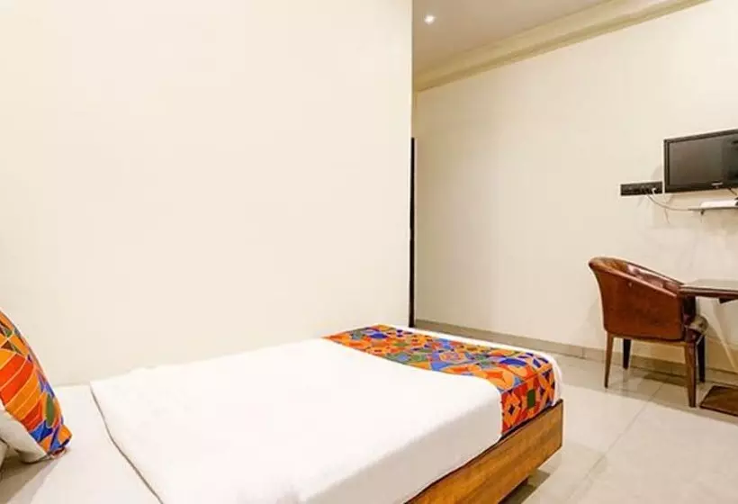 Fabhotel Leo Pride