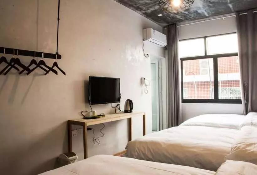 Geographer Hostel