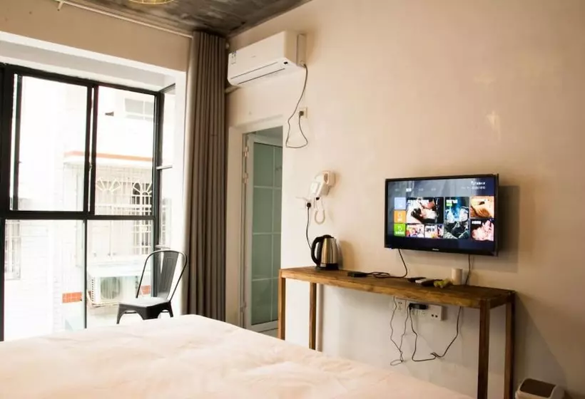Geographer Hostel