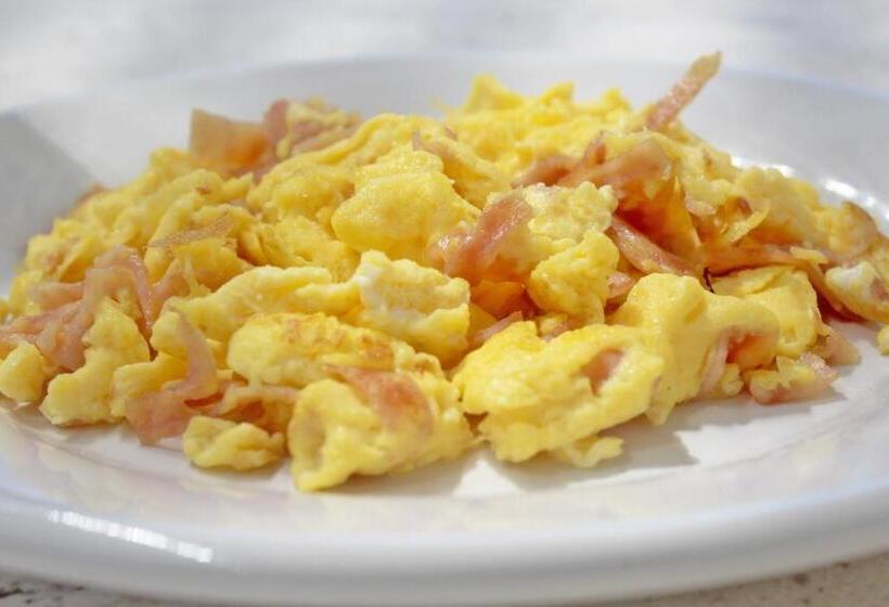 בית מלון כפרי Grand Gardenia