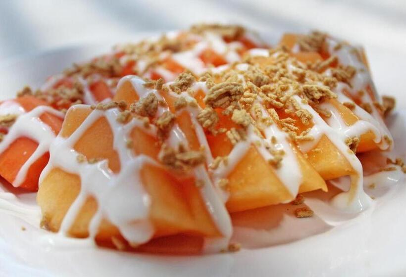 בית מלון כפרי Grand Gardenia