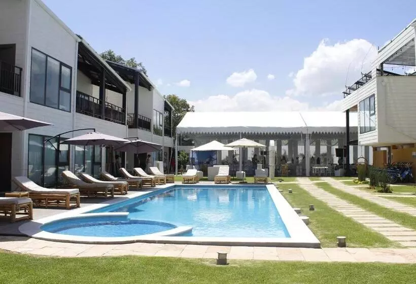Hotelli Grand Gardenia