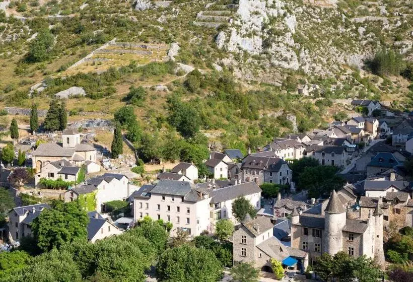 ホテル Hôtel Les Bateliers