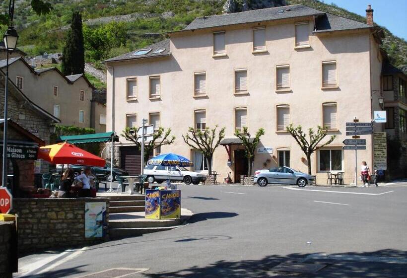 Отель Hôtel Les Bateliers