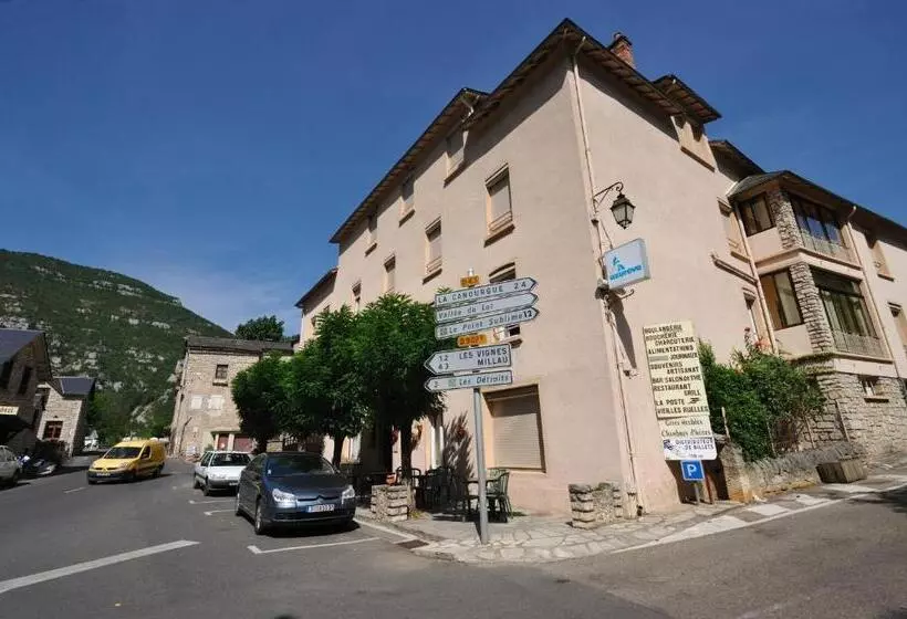 ホテル Hôtel Les Bateliers