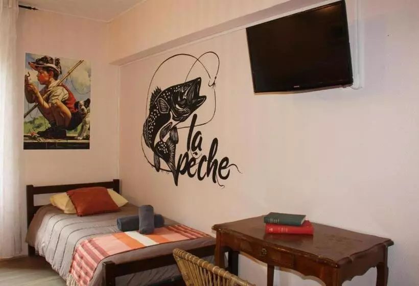 ホテル Hôtel Les Bateliers