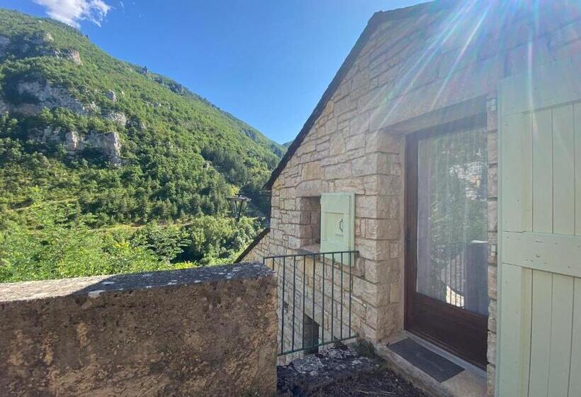 Отель Hôtel Les Bateliers