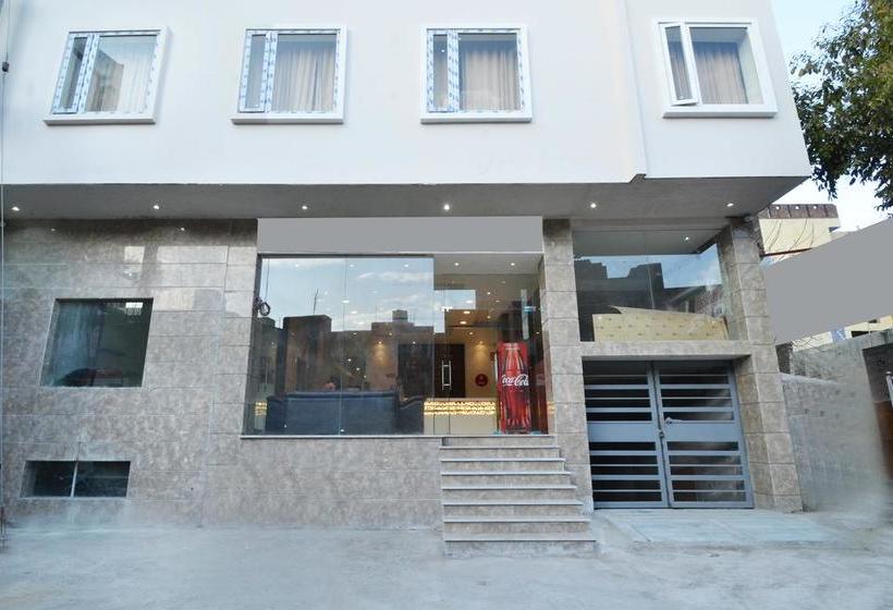 בית מלון כפרי Capital O 8510 Welcome Inn