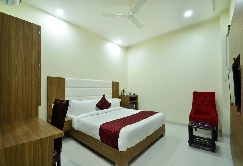 בית מלון כפרי Capital O 8510 Welcome Inn